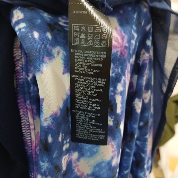 Forever 21 Maxi Dress Women’s Size L Blue Purple Boho Print Halter Neckline - Picture 6 of 6